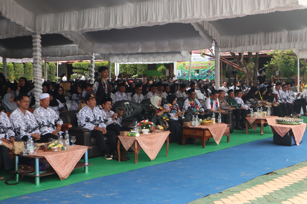 HUT PGRI 80 DAN HGN 2025 KABUPATEN BARITO KUALA