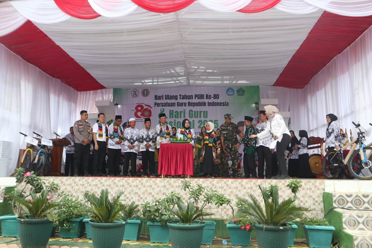 HUT PGRI 80 DAN HGN 2025 KABUPATEN BARITO KUALA