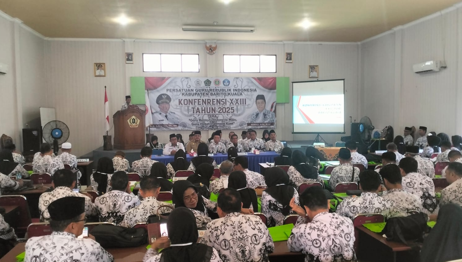 Konferensi PGRI Kabupaten Barito Kuala Masa Bakti XXIII Tekankan Profesionalitas Guru